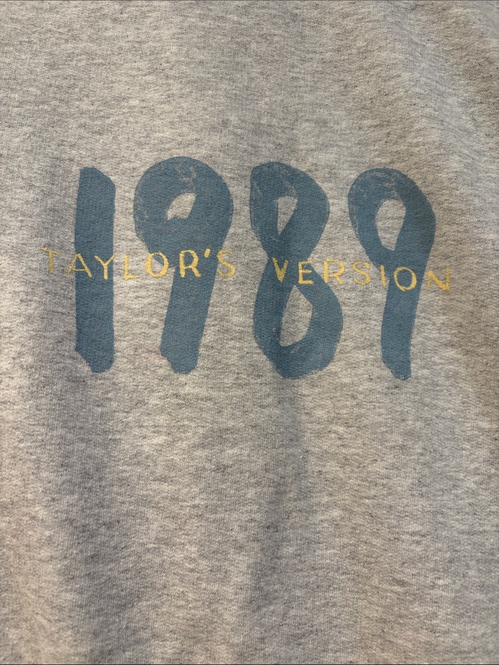 Taylor Swift 1989 Taylor’s Version Official Merch Graphic Crewneck Light Gray XS - Picture 2 of 14